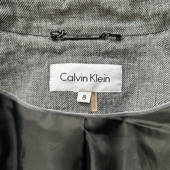 𝅺Calvin Klein Grey Women’s Blazer • Used • Size: 8​ - Picture 3 of 7